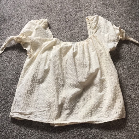 Target Universal Thread Eyelet Boho Top - Picture 3 of 6